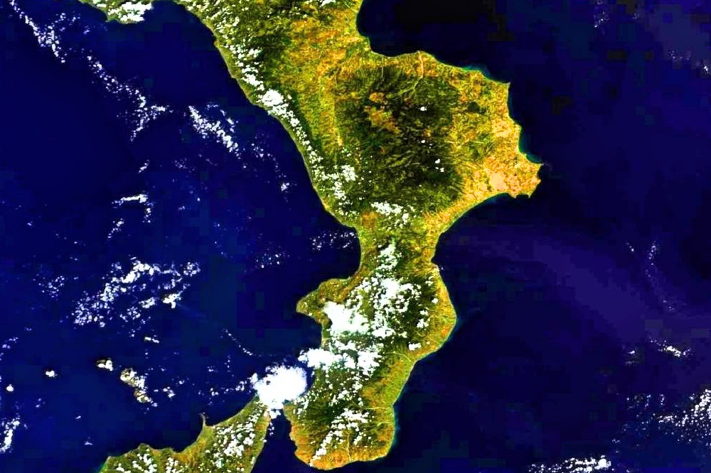 Calabria da satellite